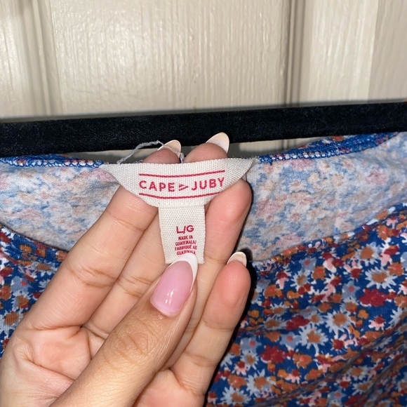 Aeropostale off Shoulder flowery top - Picture 2 of 2